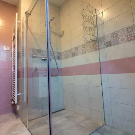 & Pr' Skalovc Bohinji-tó