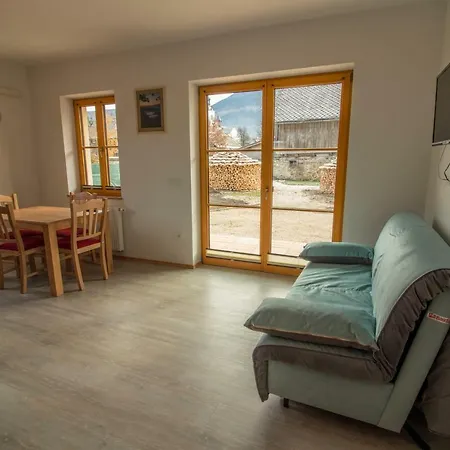 Gæstehus Apartments&rooms Pr' Skalovc 3*