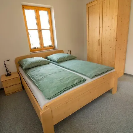 Apartments&rooms Pr' Skalovc Gæstehus 3*