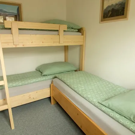 Apartments&rooms Pr' Skalovc 3*