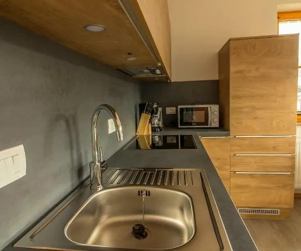 & Pr' Skalovc Guest house 3*