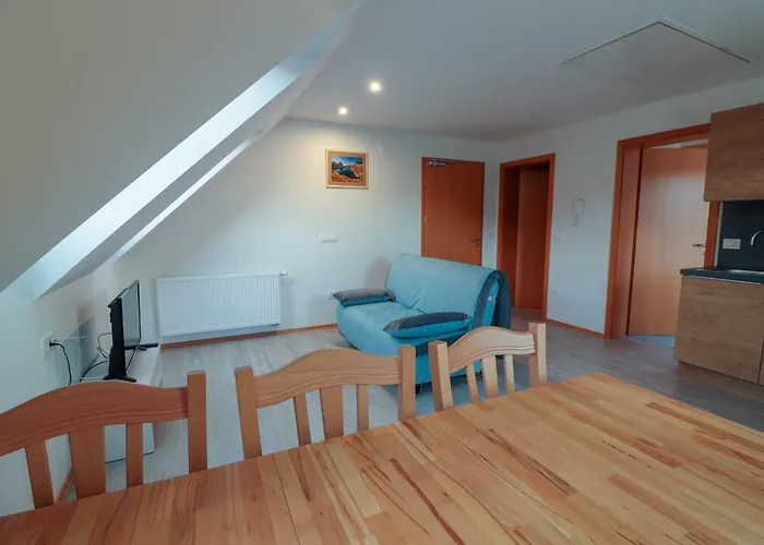 & Pr' Skalovc Bohinj